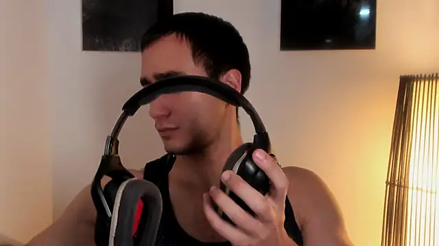 Snapshot of AlexRivera6 chatting on March 12, 2025, 9:56 pm AlexRivera6 online show from March 12, 2025, 9:56 pm