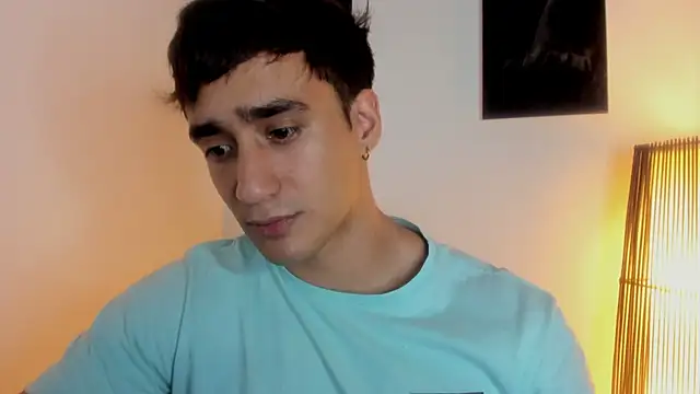 Snapshot of AlexRivera6 chatting on September 16, 2025, 1:28 am AlexRivera6 online show from September 16, 2025, 1:28 am