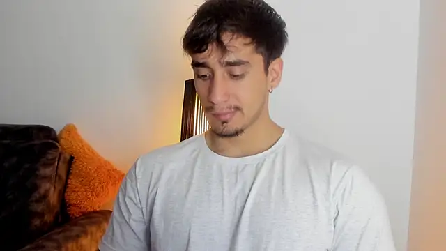 Snapshot of AlexRivera6 chatting on October 30, 2025, 6:30 pm AlexRivera6 online show from October 30, 2025, 6:30 pm