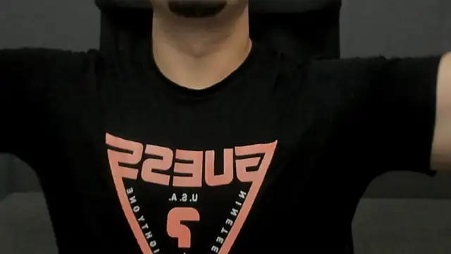 TonyWilcox online show from October 25, 2025, 4:53 am