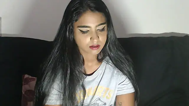 Snapshot of Delilah_Blazee chatting on February 1, 2025, 6:19 pm Delilah Blazee online show from February 1, 2025, 6:19 pm