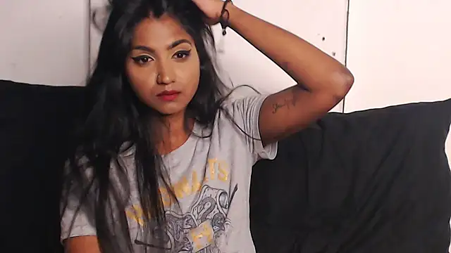 Snapshot of Delilah_Blazee chatting on February 18, 2025, 4:26 pm Delilah Blazee online show from February 18, 2025, 4:26 pm