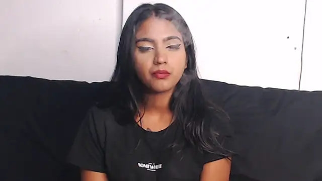 Snapshot of Delilah_Blazee chatting on February 19, 2025, 6:21 pm Delilah Blazee online show from February 19, 2025, 6:21 pm