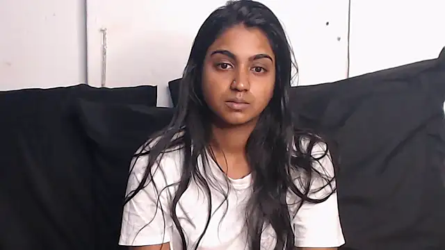 Snapshot of Delilah_Blazee chatting on March 4, 2025, 5:56 pm Delilah Blazee online show from March 4, 2025, 5:56 pm