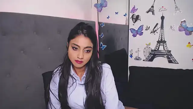 Snapshot of Delilah_Blazee chatting on October 6, 2025, 12:52 am Delilah Blazee online show from October 6, 2025, 12:52 am