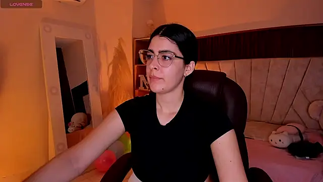  Niah  online show from April 13, 2026, 9:20 pm