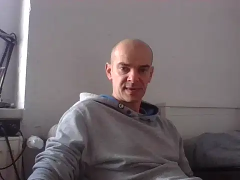 Snapshot of BadRec40 chatting on April 30, 2026, 4:02 pm BadRec40 online show from April 30, 2026, 4:02 pm