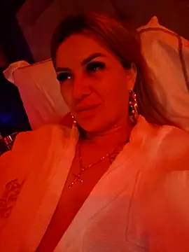 sweetdaiana23 online show from March 16, 2026, 7:18 pm