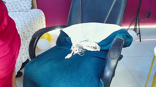 Naughty nightz online show from January 7, 2025, 8:31 pm