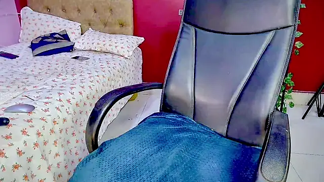 Naughty nightz online show from January 23, 2025, 8:24 pm