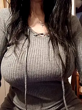 eva750 online show from February 26, 2025, 5:07 pm