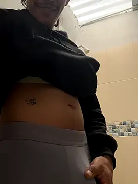 sorry-mom69 online show from December 20, 2025, 7:32 pm