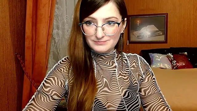 Arielsssplash online show from December 12, 2024, 5:59 pm