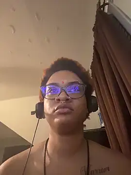 Snapshot of nickytheehawtie chatting on March 4, 2026, 2:06 am nickytheehawtie online show from March 4, 2026, 2:06 am