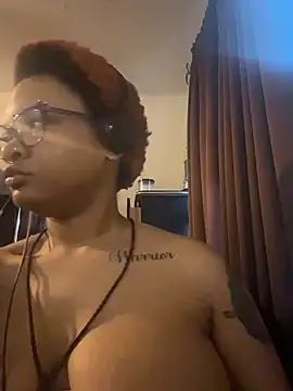 Snapshot of nickytheehawtie chatting on March 4, 2026, 2:23 pm nickytheehawtie online show from March 4, 2026, 2:23 pm