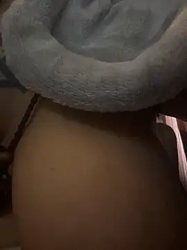 nickytheehawtie online show from April 13, 2026, 2:44 pm