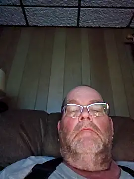 Snapshot of mrwizard4570 chatting on May 4, 2026, 4:41 am mrwizard4570 online show from May 4, 2026, 4:41 am