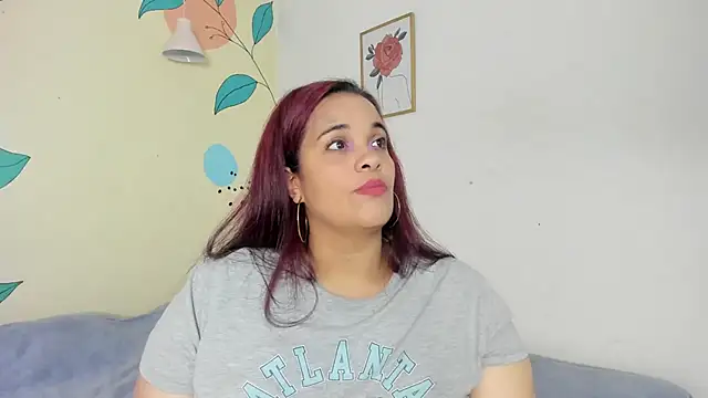 Alondra zaaens online show from February 12, 2026, 1:44 am