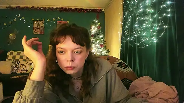 ClancyMorissey online show from December 21, 2025, 5:42 pm