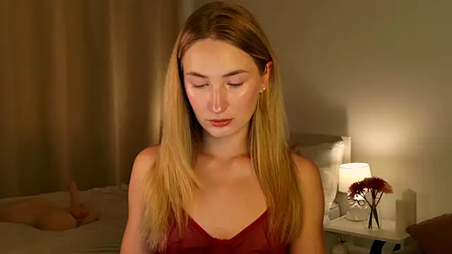 Snapshot of bella__rose chatting on June 15, 2026, 11:34 am bella rose online show from June 15, 2026, 11:34 am