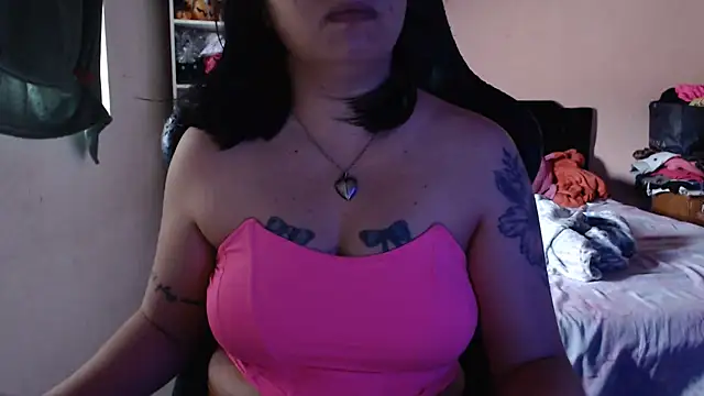 Snapshot of Ta_maravilhosaaa chatting on January 15, 2025, 12:25 pm Ta maravilhosaaa online show from January 15, 2025, 12:25 pm