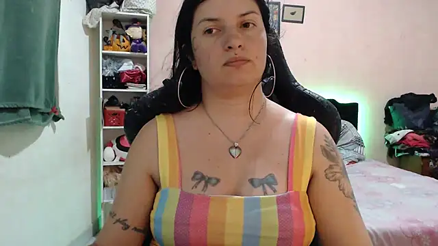 Snapshot of Ta_maravilhosaaa chatting on January 23, 2025, 11:58 pm Ta maravilhosaaa online show from January 23, 2025, 11:58 pm