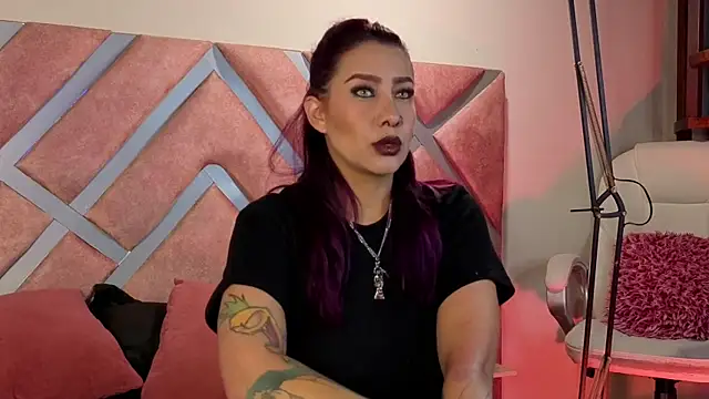  kelly hous36 online show from November 11, 2025, 12:38 pm