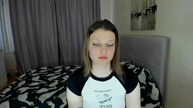 SoniNesti online show from September 19, 2025, 2:07 pm