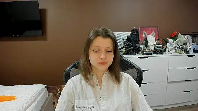 Snapshot of SoniNesti chatting on May 12, 2026, 3:20 pm SoniNesti online show from May 12, 2026, 3:20 pm
