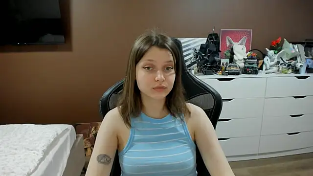 Snapshot of SoniNesti chatting on May 23, 2026, 3:49 pm SoniNesti online show from May 23, 2026, 3:49 pm