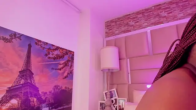 ShaniaBrownn online show from April 11, 2026, 7:40 pm