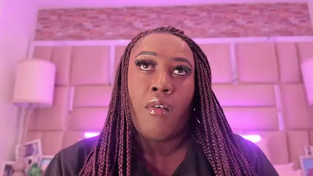 ShaniaBrownn online show from May 29, 2026, 7:45 pm