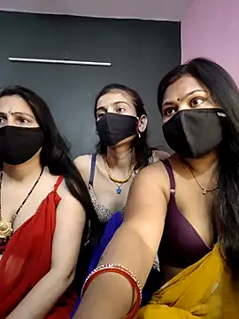 cutee  crazy online show from April 2, 2026, 2:37 pm