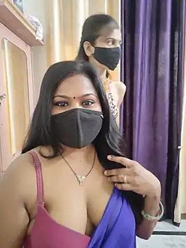 Snapshot of cutee__crazy chatting on July 22, 2026, 1:14 pm cutee crazy online show from July 22, 2026, 1:14 pm