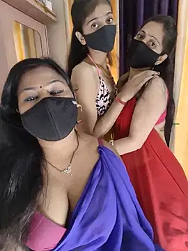 Snapshot of cutee__crazy chatting on July 25, 2026, 12:03 pm cutee crazy online show from July 25, 2026, 12:03 pm