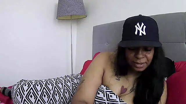 MSweetLindaParks online show from June 11, 2026, 2:15 pm