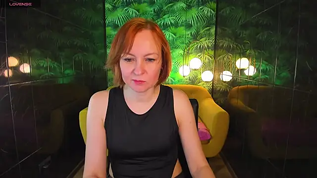 Snapshot of NikaGentle chatting on January 8, 2025, 8:27 am NikaGentle online show from January 8, 2025, 8:27 am