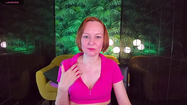 Snapshot of NikaGentle chatting on January 10, 2025, 5:58 am NikaGentle online show from January 10, 2025, 5:58 am