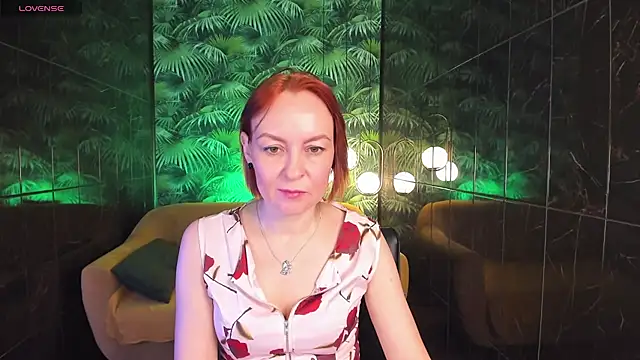 Snapshot of NikaGentle chatting on January 17, 2025, 5:42 am NikaGentle online show from January 17, 2025, 5:42 am