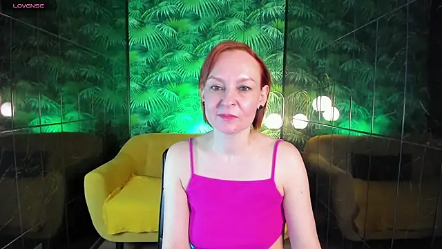 Snapshot of NikaGentle chatting on January 18, 2025, 9:56 am NikaGentle online show from January 18, 2025, 9:56 am