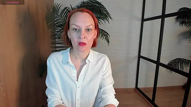 Snapshot of NikaGentle chatting on January 24, 2025, 11:48 am NikaGentle online show from January 24, 2025, 11:48 am