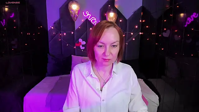 Snapshot of NikaGentle chatting on February 13, 2025, 5:37 am NikaGentle online show from February 13, 2025, 5:37 am