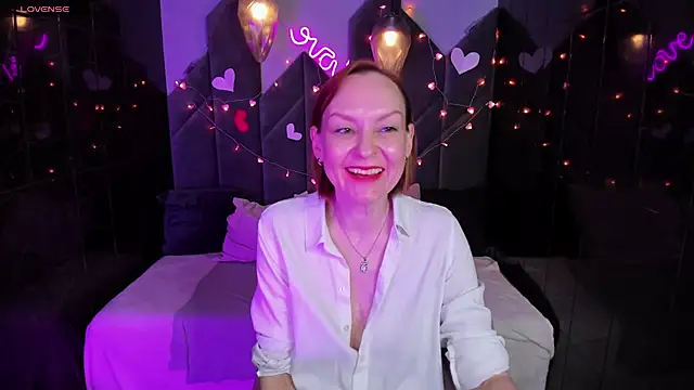 Snapshot of NikaGentle chatting on February 13, 2025, 12:11 pm NikaGentle online show from February 13, 2025, 12:11 pm