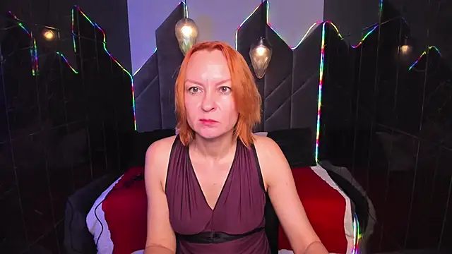 Snapshot of NikaGentle chatting on October 6, 2025, 5:27 am NikaGentle online show from October 6, 2025, 5:27 am