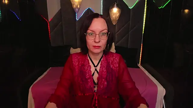 Snapshot of NikaGentle chatting on December 14, 2025, 5:35 am NikaGentle online show from December 14, 2025, 5:35 am