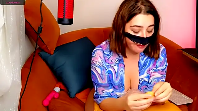 Snapshot of _L0VE_ME chatting on January 11, 2025, 9:46 pm L0VE ME online show from January 11, 2025, 9:46 pm