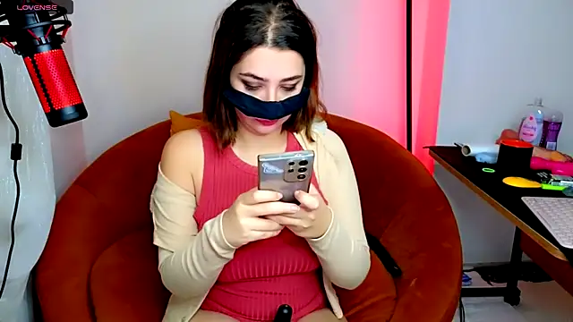 Snapshot of _L0VE_ME chatting on January 17, 2025, 1:46 pm L0VE ME online show from January 17, 2025, 1:46 pm