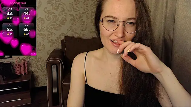 AgnesGraham online show from September 9, 2025, 10:42 pm