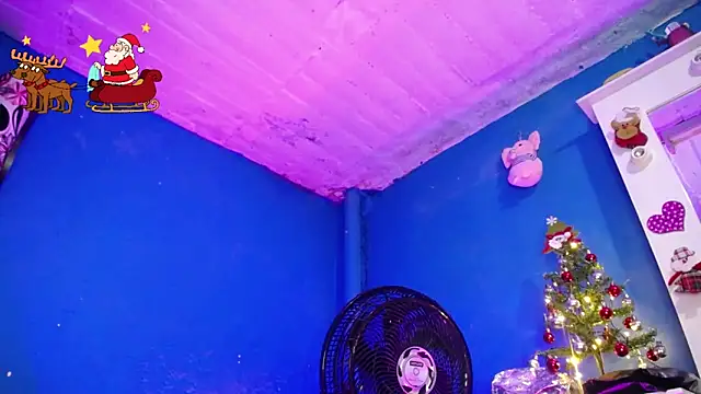 Lunahoney1 online show from December 23, 2024, 7:09 pm