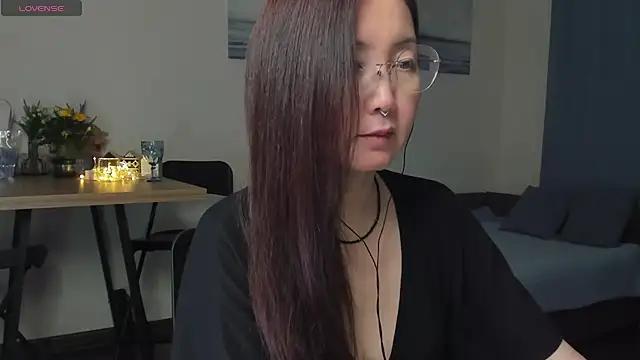 AvroraSakura online show from March 3, 2025, 4:35 pm